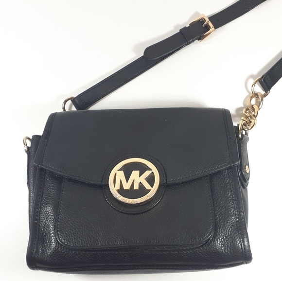 Michael Kors Handbags - Michael Kors Black Leather Crossbody Purse
